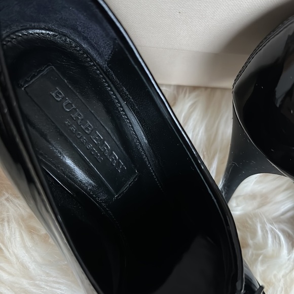 Burberry Pointed-Toe Pumps (Size 36) - Picture 6 of 7